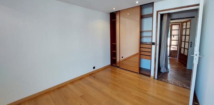 Image 7 sur 14 - Appartement  ·  Location · Grenoble (38100) · 3 pièces · 72m²