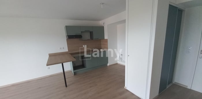 Image 6 sur 7 - Appartement  ·  Location · Clermont Ferrand (63000) · 2 pièces · 46m²