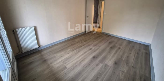 Image 8 sur 16 - Appartement  ·  Location · Auxerre (89000) · 3 pièces · 80m²