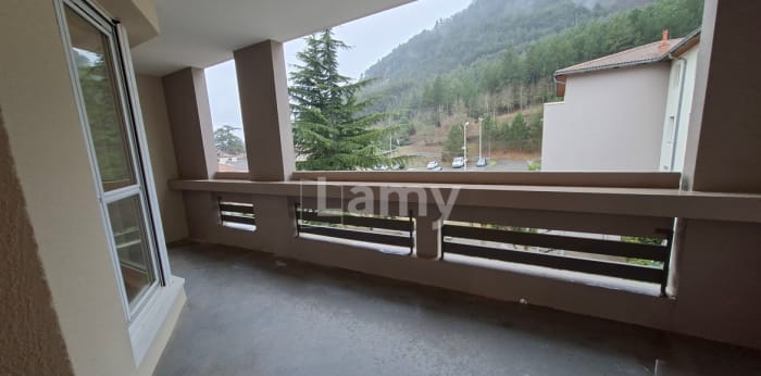 Image 2 sur 5 - Appartement  ·  Location · Sisteron (04200) · 3 pièces · 67m²