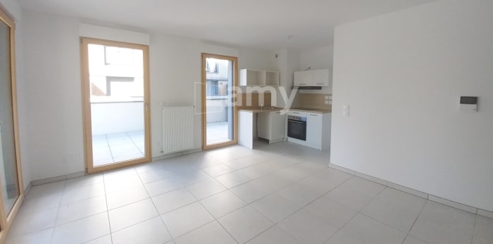 Image 1 sur 13 - Appartement  ·  Location · Aix Les Bains (73100) · 2 pièces · 47m²