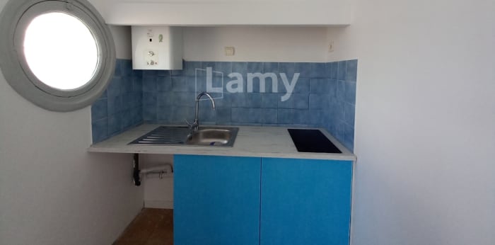 Image 4 sur 7 - Appartement  ·  Location · Marseille (13002) · 1 pièce · 39m²