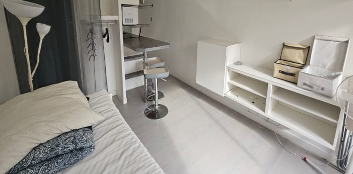 Image 1 sur 4 - Appartement  ·  Location · Aix En Provence (13090) · 1 pièce · 15m²