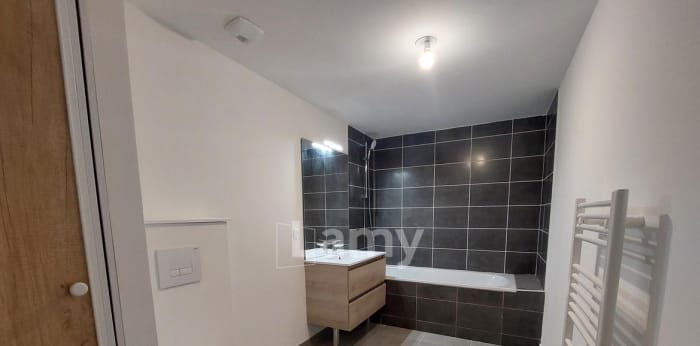 Image 5 sur 5 - Appartement  ·  Location · Reims (51100) · 2 pièces · 44m²