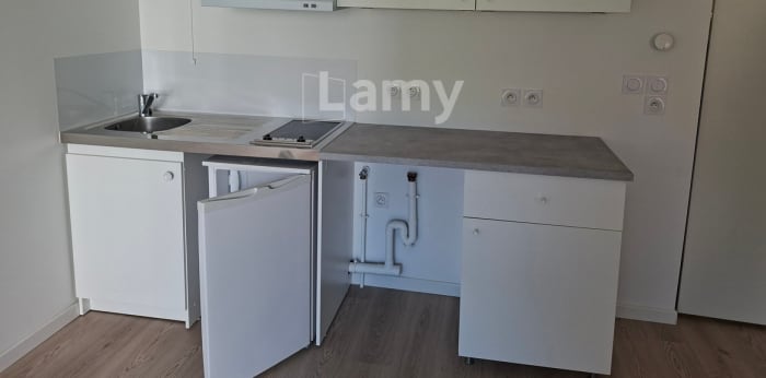 Image 4 sur 7 - Appartement  ·  Location · Romainville (93230) · 1 pièce · 33m²