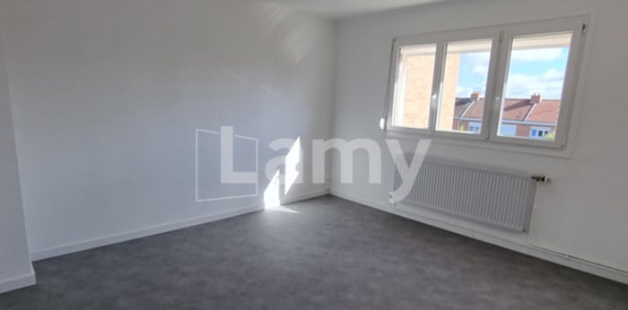 Image 5 sur 9 - Maison/villa  ·  Location · St Saulve (59880) · 4 pièces · 83m²