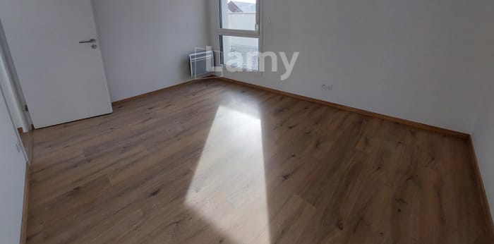 Image 4 sur 6 - Appartement  ·  Location · Chartres De Bretagne (35131) · 2 pièces · 40m²