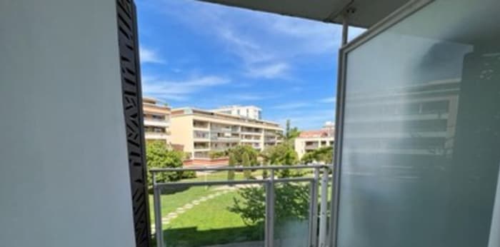 Image 14 sur 16 - Appartement  ·  Location · Marseille (13010) · 3 pièces · 73m²