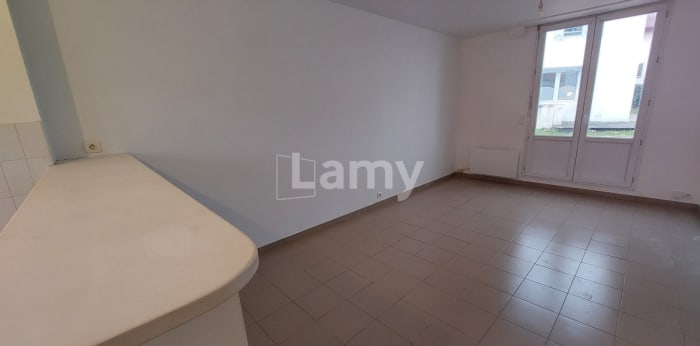 Image 2 sur 13 - Appartement  ·  Location · Castets (40260) · 3 pièces · 65m²