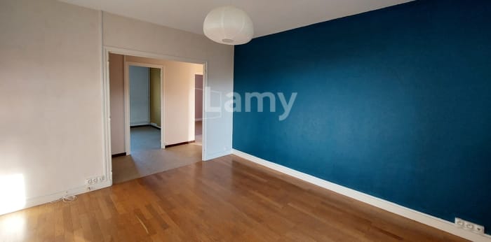 Image 2 sur 12 - Appartement  ·  Location · Gleize (69400) · 3 pièces · 59m²