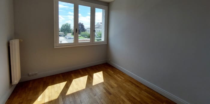 Image 4 sur 8 - Appartement  ·  Location · Villefranche Sur Saone (69400) · 3 pièces · 58m²