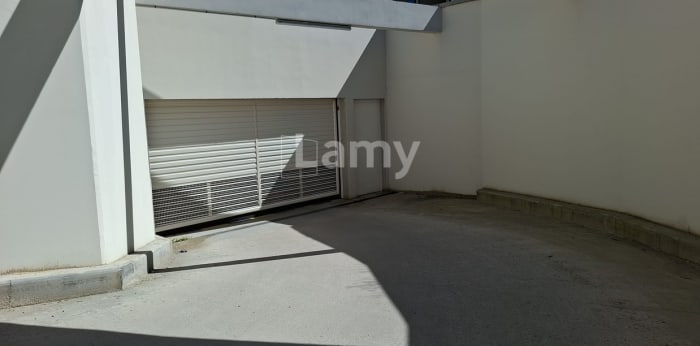 Image 2 sur 3 - Parking/box  ·  Location · Amiens (80000) · 10m²