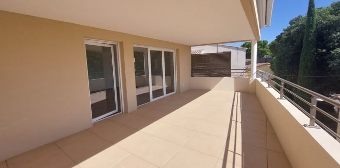 Image 4 sur 30 - Appartement  ·  Location · Nimes (30900) · 3 pièces · 72m²