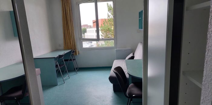 Image 2 sur 10 - Appartement  ·  Location · Dijon (21000) · 1 pièce · 18m²