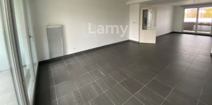 Image 1 sur 21 - Appartement  ·  Location · Toulouse (31200) · 5 pièces · 125m²
