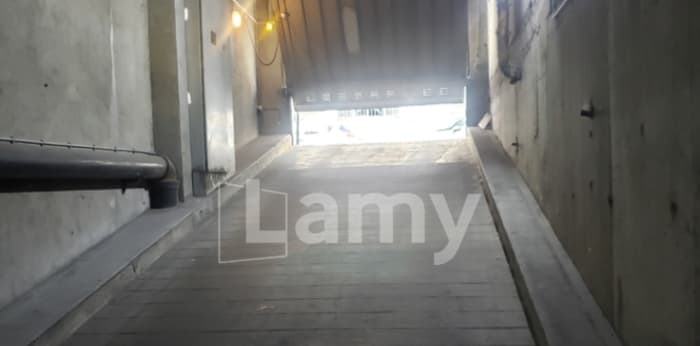 Image 2 sur 2 - Parking/box  ·  Location · Lyon (69007) · 1m²