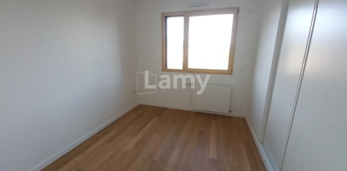 Image 4 sur 9 - Appartement  ·  Location · Chambery (73000) · 3 pièces · 71m²