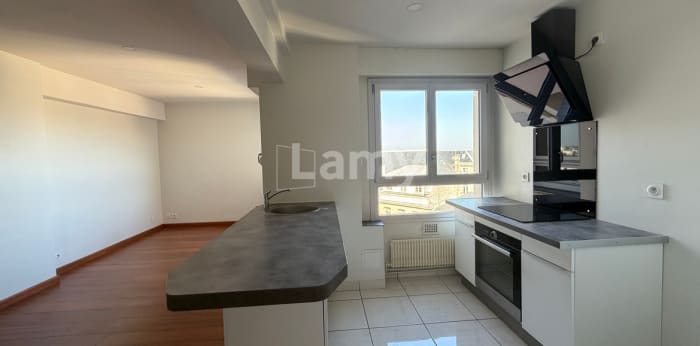 Image 1 sur 15 - Appartement  ·  Location · Dijon (21000) · 2 pièces · 48m²