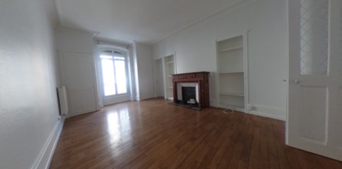 Image 1 sur 8 - Appartement  ·  Location · Grenoble (38000) · 5 pièces · 109m²