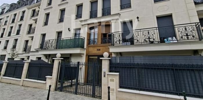 Image 1 sur 4 - Appartement  ·  Location · Clamart (92140) · 1 pièce · 26m²