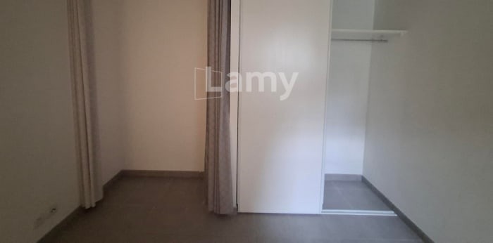 Image 6 sur 10 - Appartement  ·  Location · Le Rove (13740) · 2 pièces · 47m²