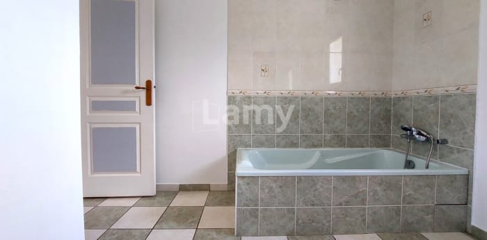Image 11 sur 14 - Maison/villa  ·  Location · Lauriere (87370) · 4 pièces · 100m²