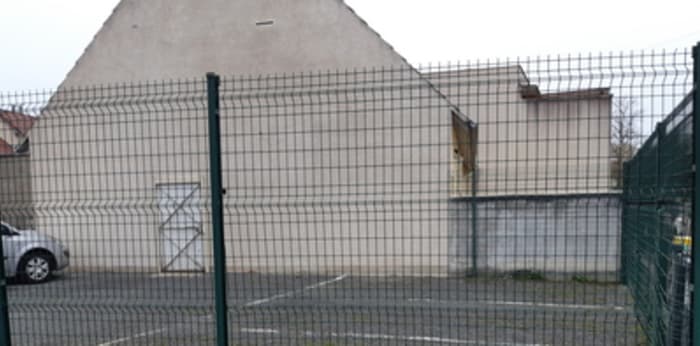 Image 3 sur 5 - Parking/box  ·  Location · Sens (89100)