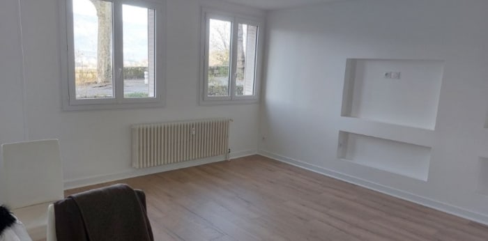 Image 4 sur 5 - Appartement  ·  Location · Chambery (73000) · 2 pièces · 50m²