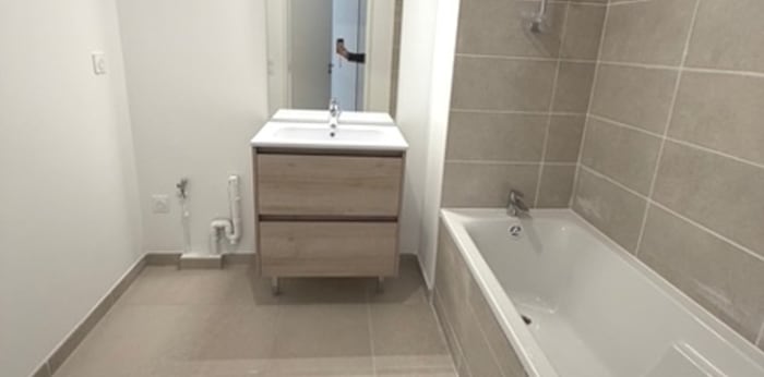 Image 5 sur 7 - Appartement  ·  Location · Frejus (83600) · 3 pièces · 65m²