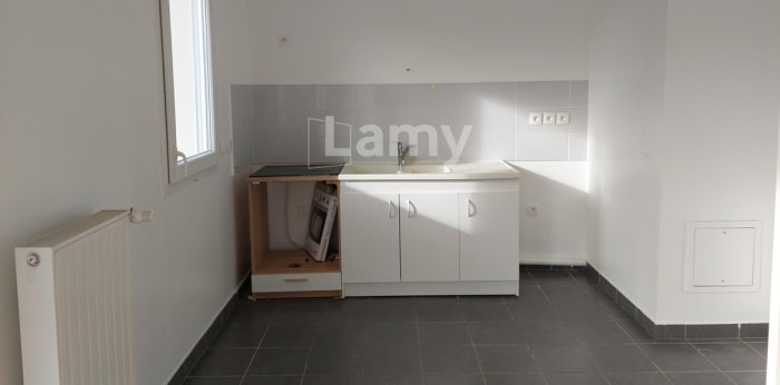 Image 2 sur 5 - Appartement  ·  Location · Mery Sur Oise (95540) · 3 pièces · 70m²