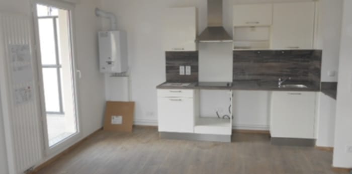 Image 2 sur 7 - Appartement  ·  Location · Clermont Ferrand (63100) · 4 pièces · 86m²