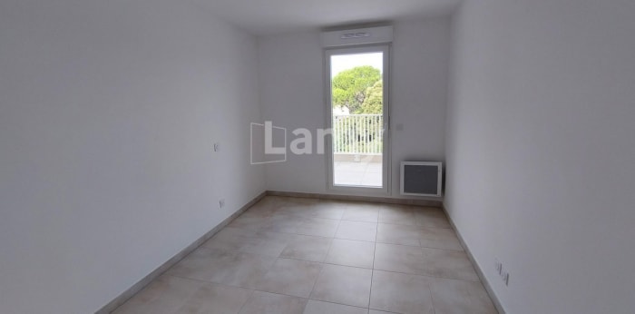 Image 7 sur 15 - Appartement  ·  Location · Nimes (30000) · 3 pièces · 66m²