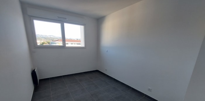 Image 7 sur 10 - Appartement  ·  Location · Marseille (13013) · 3 pièces · 61m²
