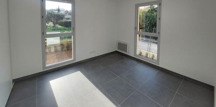 Image 5 sur 6 - Appartement  ·  Location · Antibes (06600) · 2 pièces · 43m²