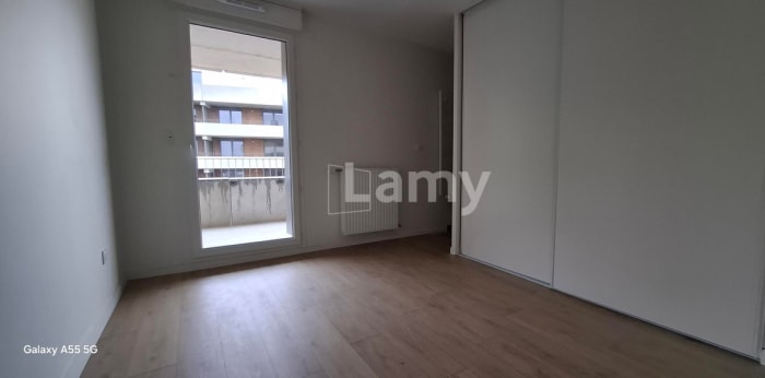 Image 4 sur 10 - Appartement  ·  Location · Toulouse (31300) · 4 pièces · 91m²
