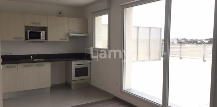 Image 1 sur 3 - Appartement  ·  Location · Nantes (44100) · 3 pièces · 85m²