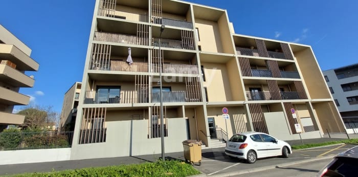 Image 5 sur 9 - Appartement  ·  Location · Villefranche Sur Saone (69400) · 2 pièces · 41m²