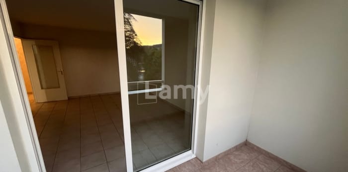 Image 3 sur 9 - Appartement  ·  Location · Lons Le Saunier (39000) · 66m²