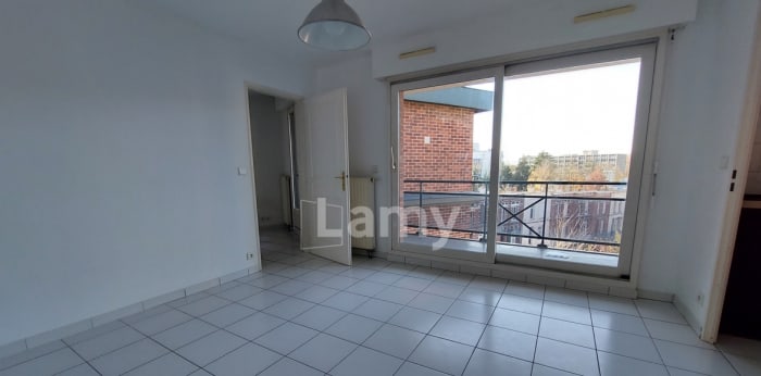 Image 1 sur 8 - Appartement  ·  Location · Lille (59800) · 2 pièces · 43m²