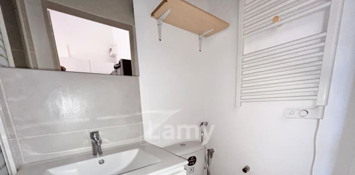 Image 10 sur 12 - Appartement  ·  Location · Aix En Provence (13100) · 1 pièce · 31m²