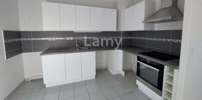 Image 2 sur 15 - Appartement  ·  Location · Besancon (25000) · 4 pièces · 85m²