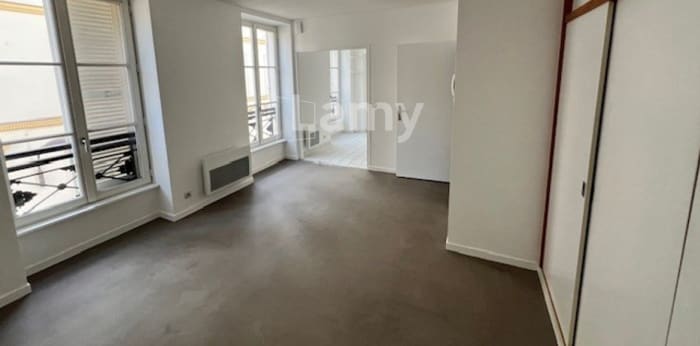 Image 2 sur 7 - Appartement  ·  Location · Paris (75009) · 1 pièce · 31m²