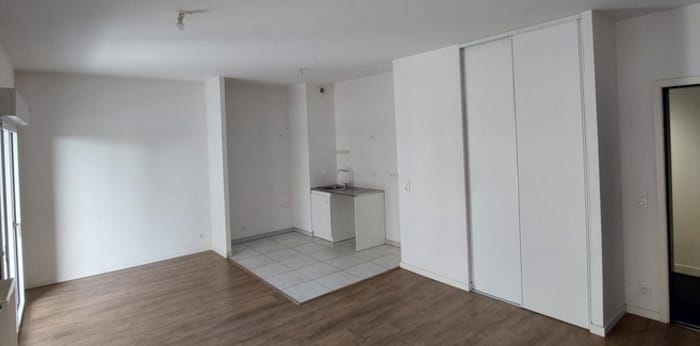 Image 4 sur 8 - Appartement  ·  Location · Bordeaux (33800) · 3 pièces · 65m²