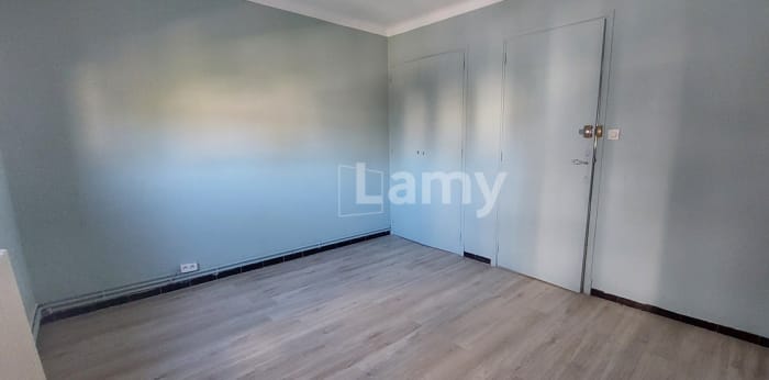 Image 9 sur 11 - Appartement  ·  Location · Ales (30100) · 3 pièces · 66m²