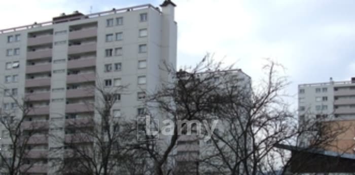 Image 1 sur 2 - Parking/box  ·  Location · Besancon (25000) · 10m²