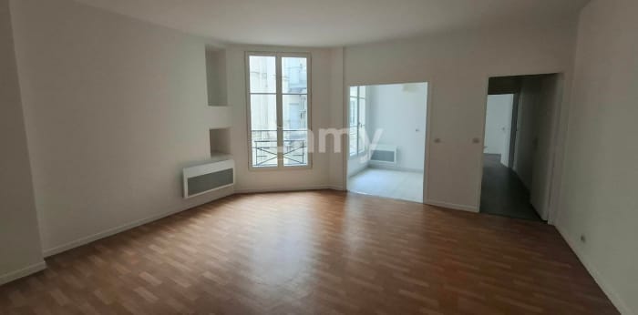 Image 2 sur 5 - Appartement  ·  Location · Paris (75009) · 2 pièces · 52m²