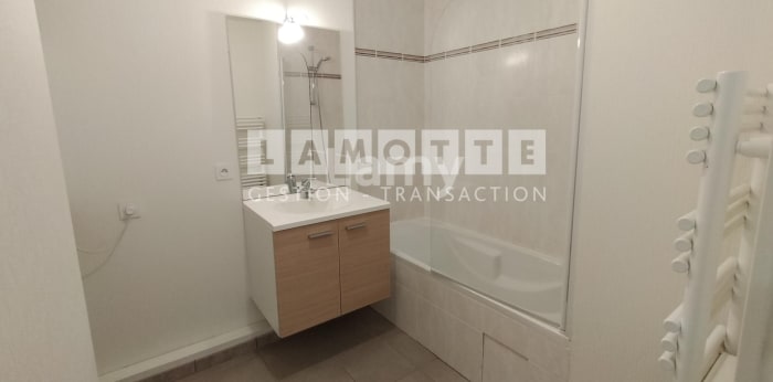 Image 8 sur 10 - Appartement  ·  Location · Rennes (35000) · 3 pièces · 68m²