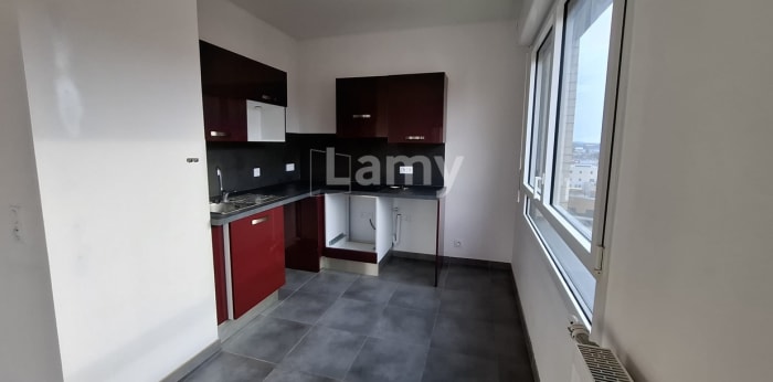 Image 3 sur 5 - Appartement  ·  Location · Bordeaux (33800) · 4 pièces · 84m²