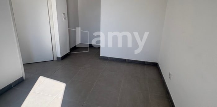 Image 4 sur 11 - Appartement  ·  Location · Orange (84100) · 4 pièces · 70m²