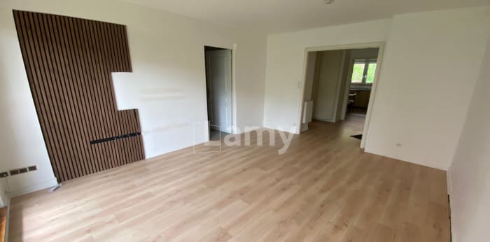 Image 2 sur 6 - Appartement  ·  Location · Strasbourg (67000) · 3 pièces · 72m²